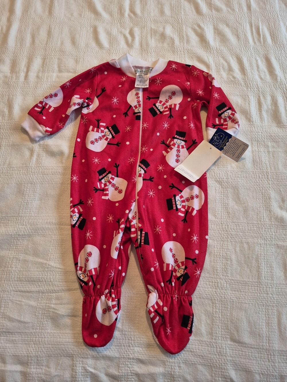 Bellepointe girls or boys  size 9 months red snowman zip up pajama sleeper NEW
